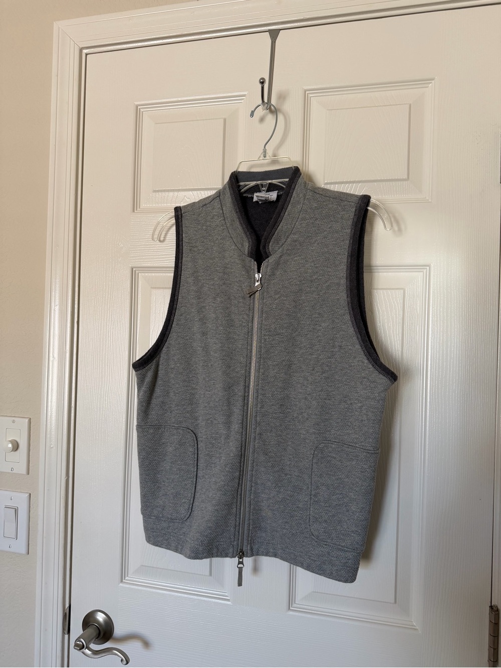 LOFT Light Gray Sleeveless Zip Vest with Dark Trim